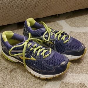 Brooks Adrenaline Gts Size 11